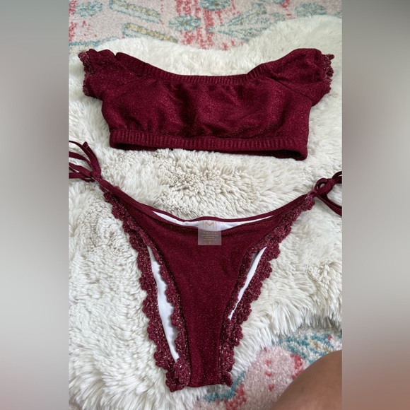 Elegant Burgundy Lace Trim Lingerie Set - Picture 1 of 4